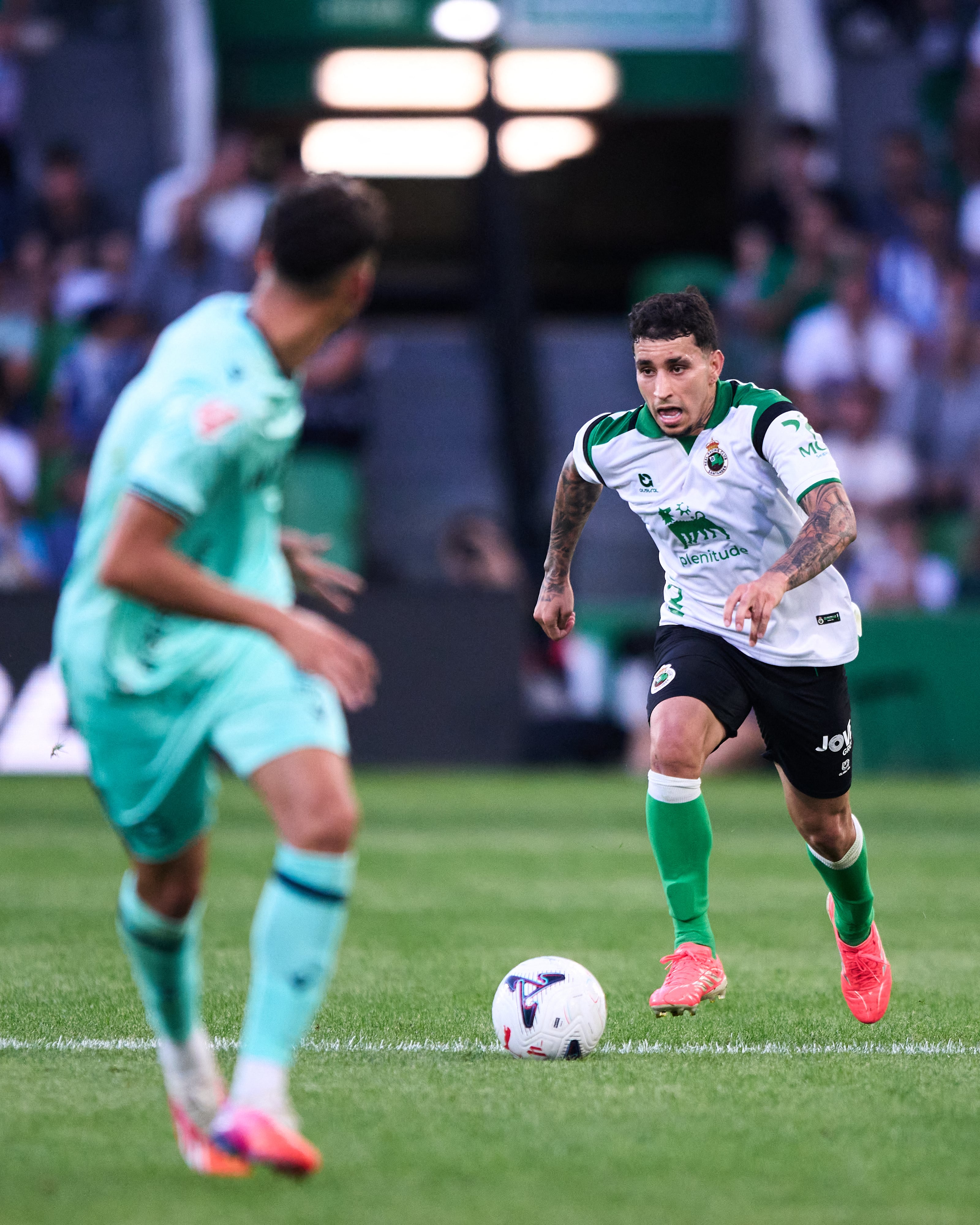 Gustavo Puerta of Real Racing Club with the ball during the Nando Yosu Trophy match between Real Racing Club and Deportivo Alaves at Campos de Sport El Sardinero in Santander, Spain, on August 7, 2026. (Photo by Cesar Ortiz Gonzalez/NurPhoto) (Photo by Cesar Ortiz Gonzalez / NurPhoto via AFP)