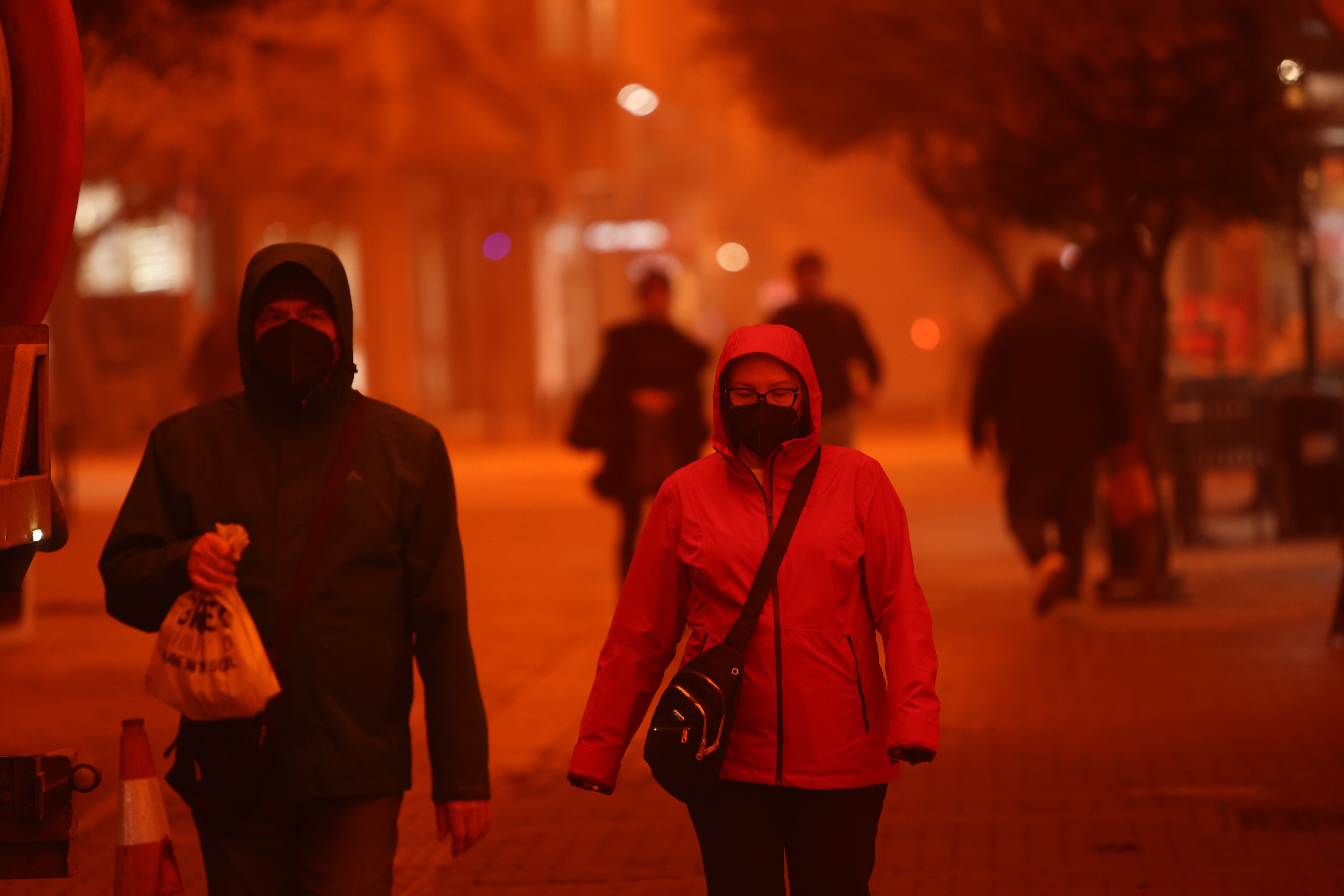 Creta queda cubierta por una tormenta de polvo sahariano en Grecia el 1 de abril de 2026.