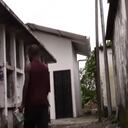 Hombre de 23 años pasa sus días en el cementerio de Quibdó.