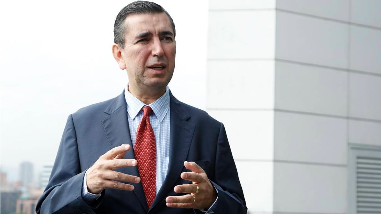 Néstor Guillermo Franco González, director de la CAR Cundinamrca, fue destituido de su cargo por parte de la Procuraduría. Foto: archivo/Semana.