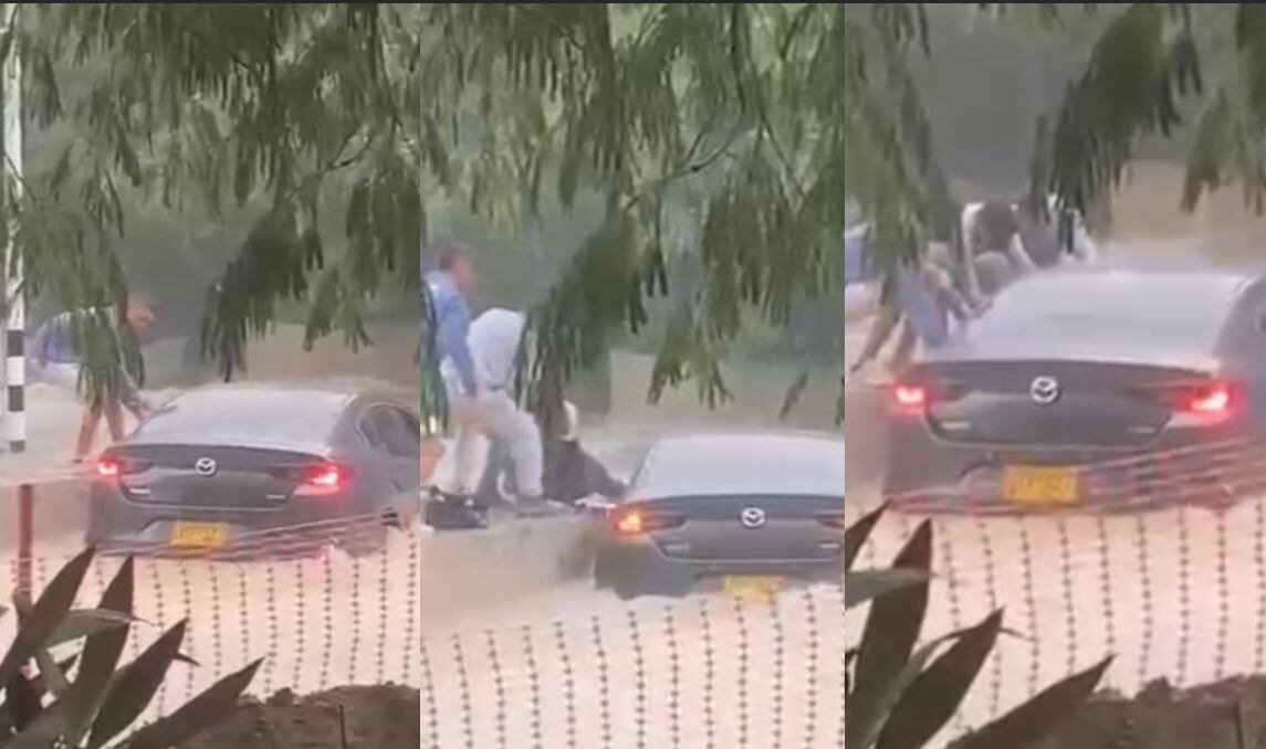 Carros arrastrado por arroyo en el norte de Barranquilla.