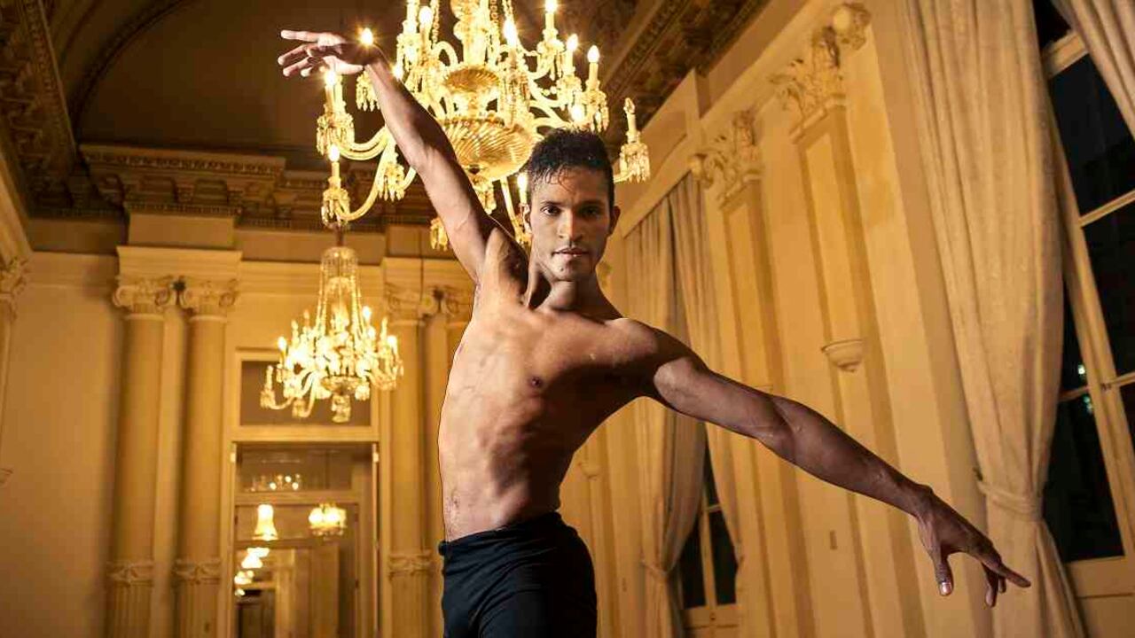 Fernando Montaño hace parte del Royal Ballet. Una de las compañías más importantes del mundo. Foto: Juan Carlos Sierra