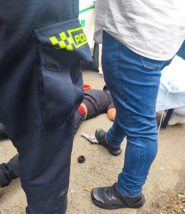 Esta es el arma incautada al ladrón muerto en Neiva.