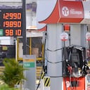 Cali: Economía. Nuevamente, el precio de la gasolina corriente se incrementó en 600 pesos, igual que el mes pasado, llegado en Cali a los casi 13 mil pesos por galón en ciertas estaciones. Todo esto dentro de las últimas declaraciones del presidente Gustavo Petro dice que no habrá cambios en política de importación de gasolina foto José L Guzmán. El País junio 4-23