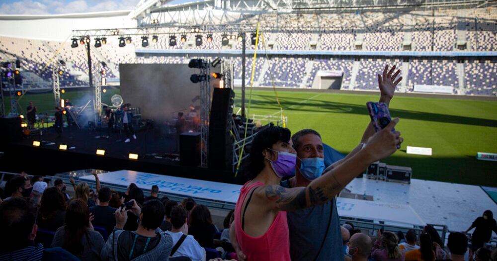 ¡Solo para vacunados! Israel celebra su primer concierto al aire libre