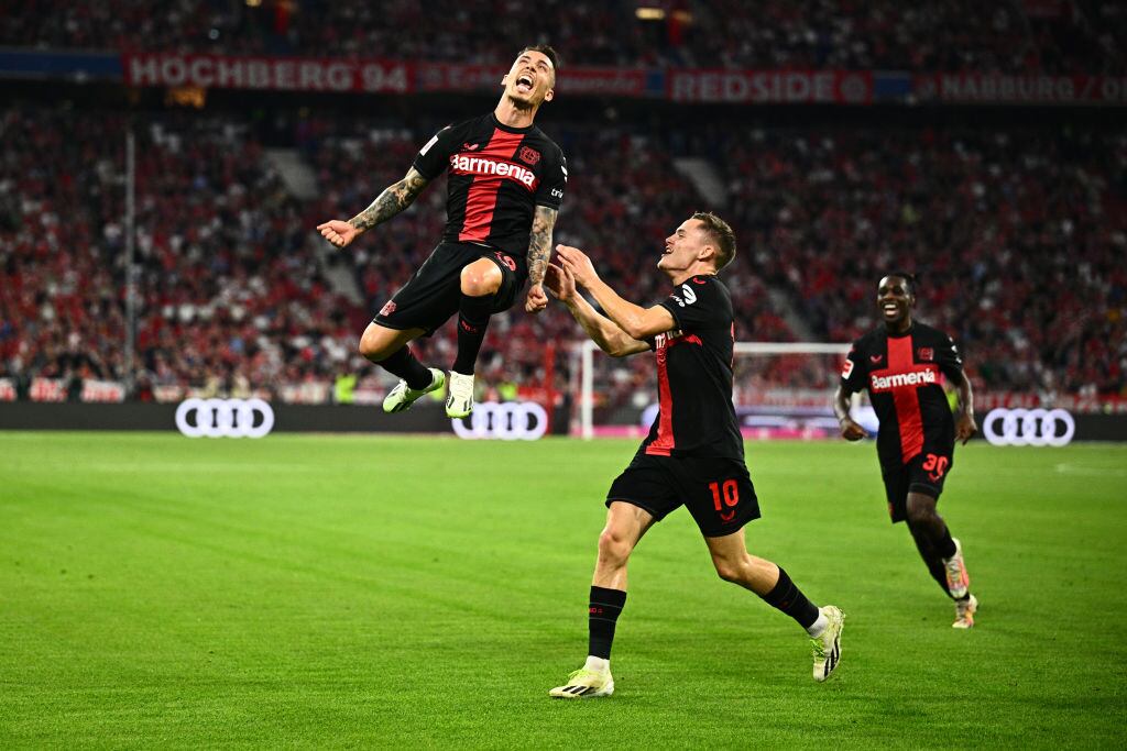 Grimaldo le marcó al Bayern Múnich de tiro libre