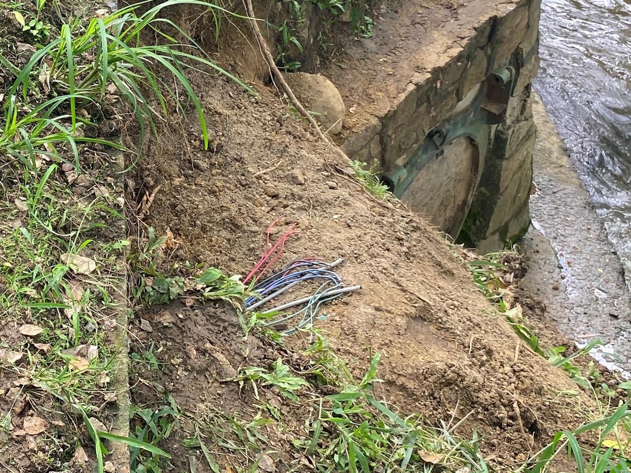 Robo de cableado en el bulevar del río Cali