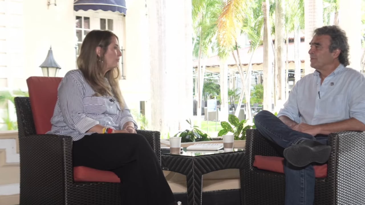 Paloma Valencia se encontró con Sergio Fajardo en el hotel El Prado de Barranquilla.