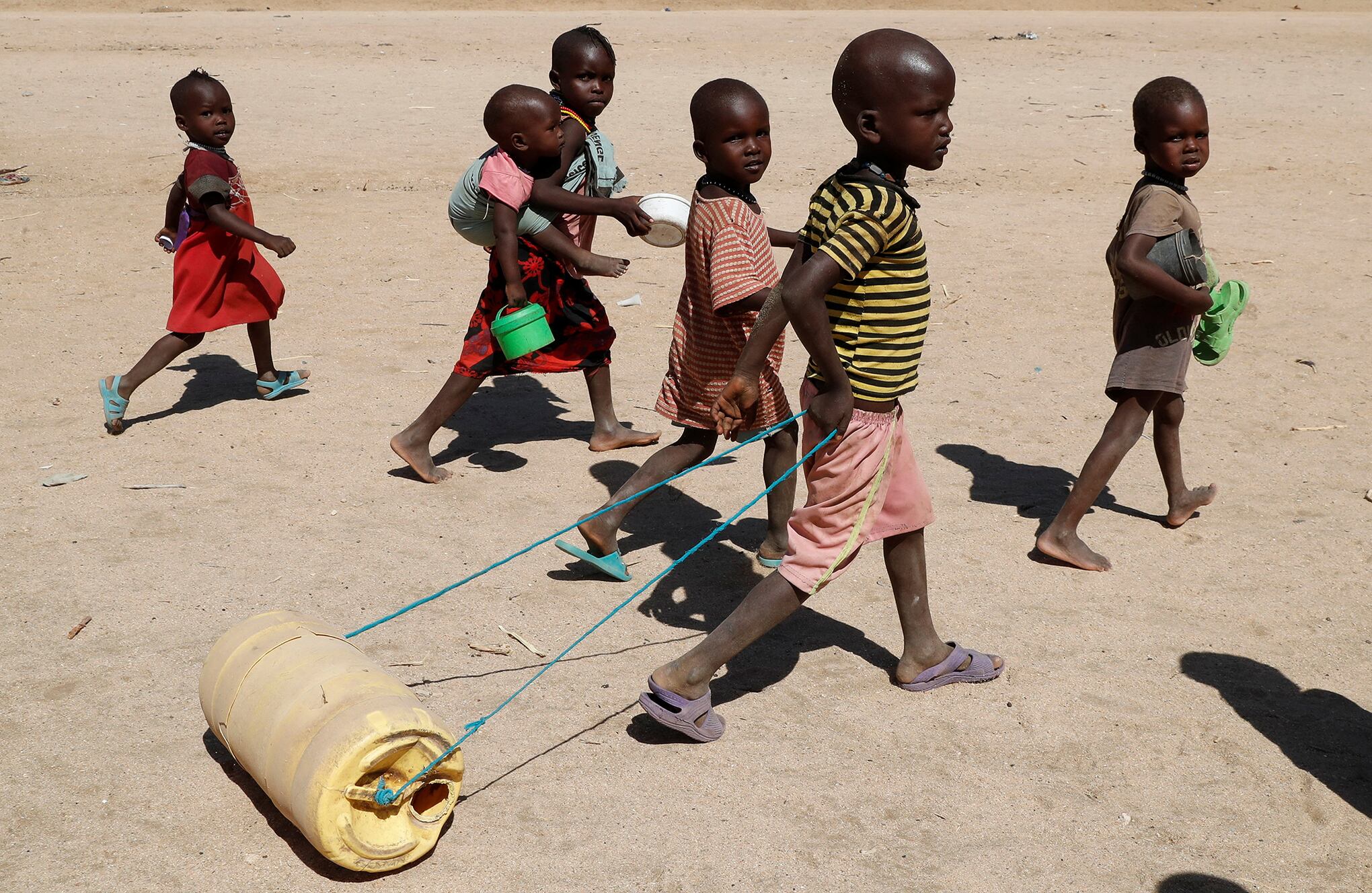 En imágenes : Kenia enfrenta una crisis de hambre mientras la sequía acaba con el ganado