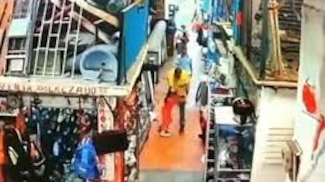 El mercado Las Pulgas está ubicado en la calle 19 #14-38.