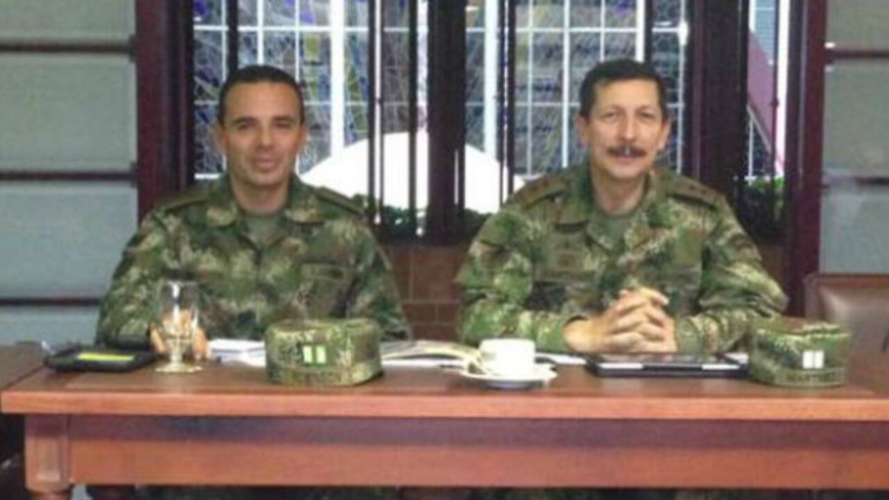 Los generales Nestor Robinson y Nicasio Martínez.