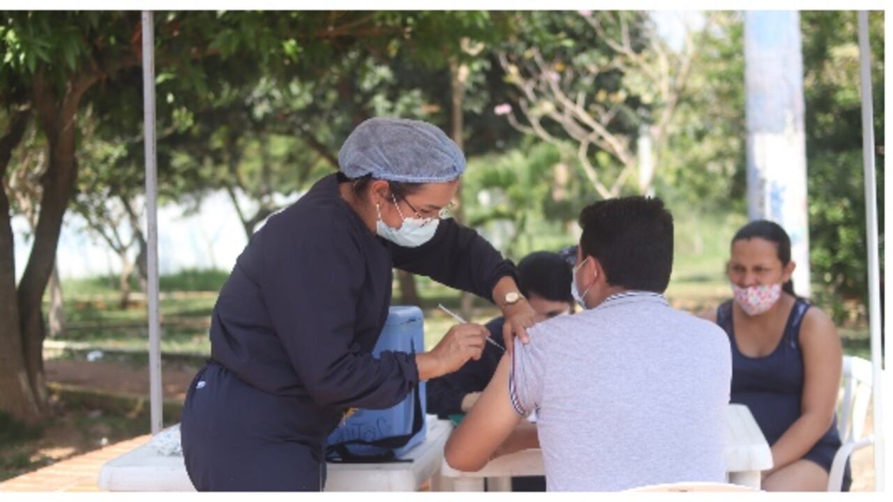 El nuevo refuerzo se aplicará a la población entre los 12 y 49 años, bajo orden médica.