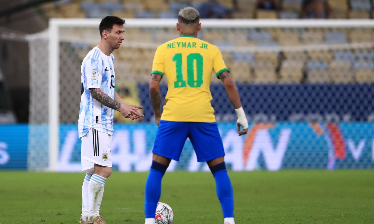 RIO DE JANEIRO, BRAZIL - JULY 10: Lionel Messi of Argentina reacts with Neymar Jr. of Brazil during the final of Copa America Brazil 2021 between Brazil and Argentina at Maracana Stadium on July 10, 2021 in Rio de Janeiro, Brazil. (Photo by Buda Mendes/Getty Images)
