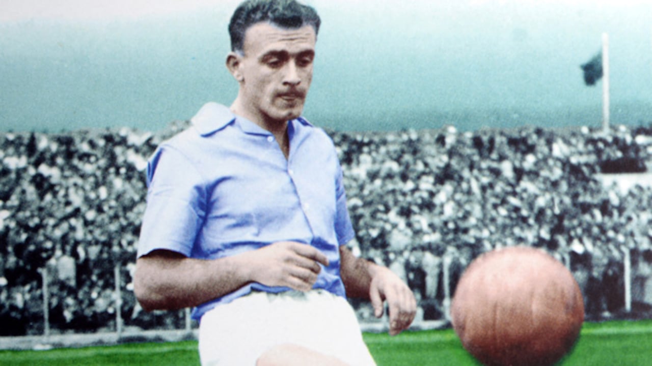 Alfredo Di Stéfano se dio a conocer en Europa en la histórica gira de Millonarios, cuando derrotaron dos veces por 4-2 al Real Madrid.