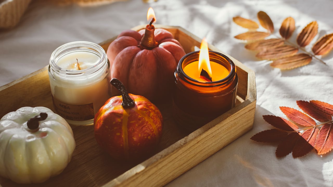 Las velas tienen varios significados en los rituales para atraer la abundancia y la prosperidad.