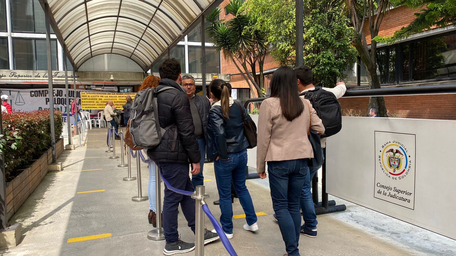 Funcionarios judiciales en Bogotá lanza SOS para cumplir su labor. Paro de Asonal.