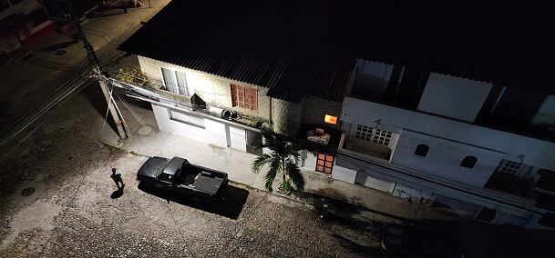 Seis personas más murieron en un enfrentamiento a tiros entre presuntos vendedores de drogas en la localidad de San Miguel Canoa (estado de Puebla, centro), a unos 120 kilómetros de Ciudad de México.