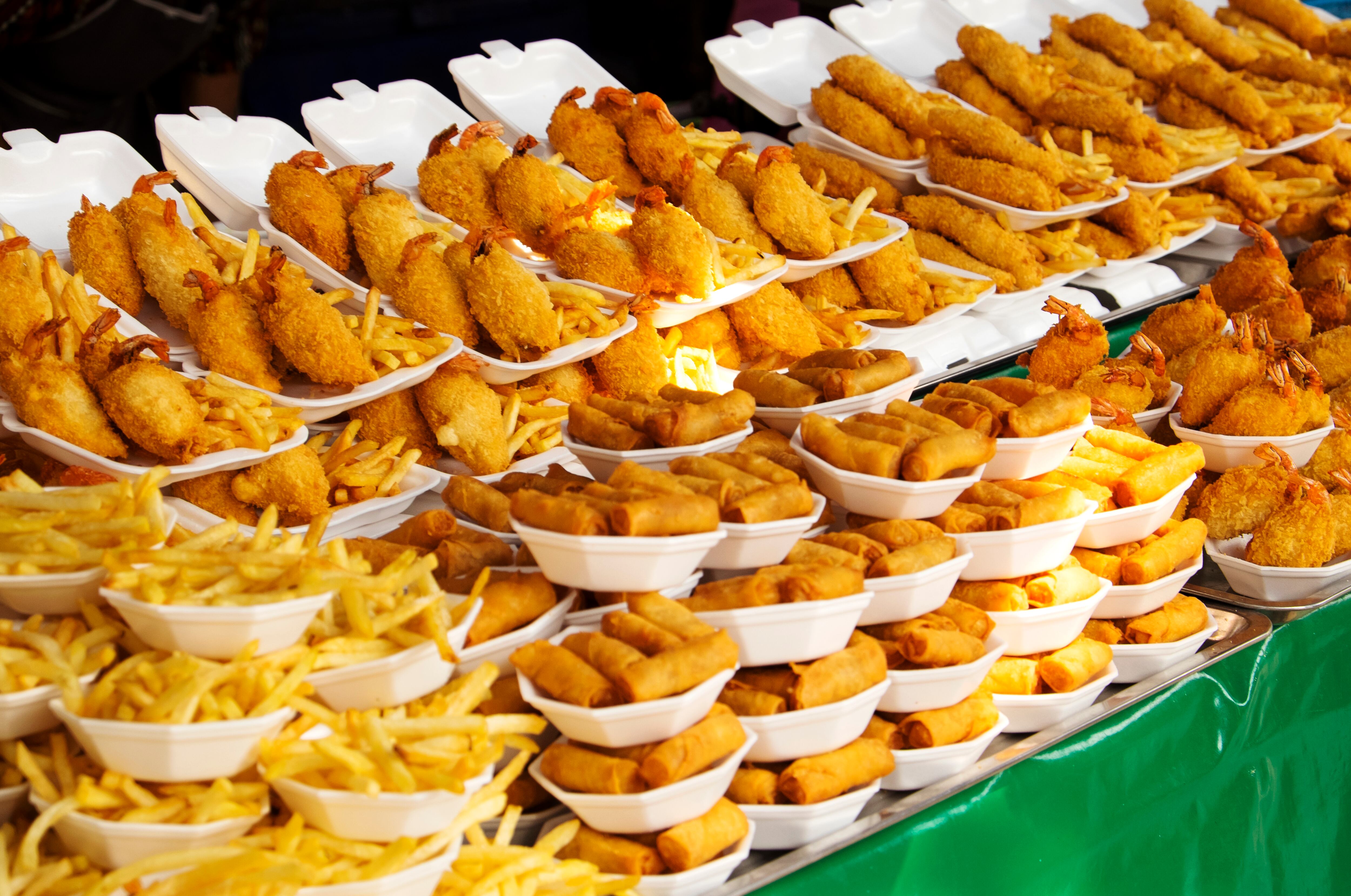 Comida procesada y frita.