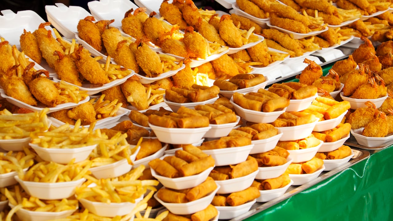 Comida procesada y frita.