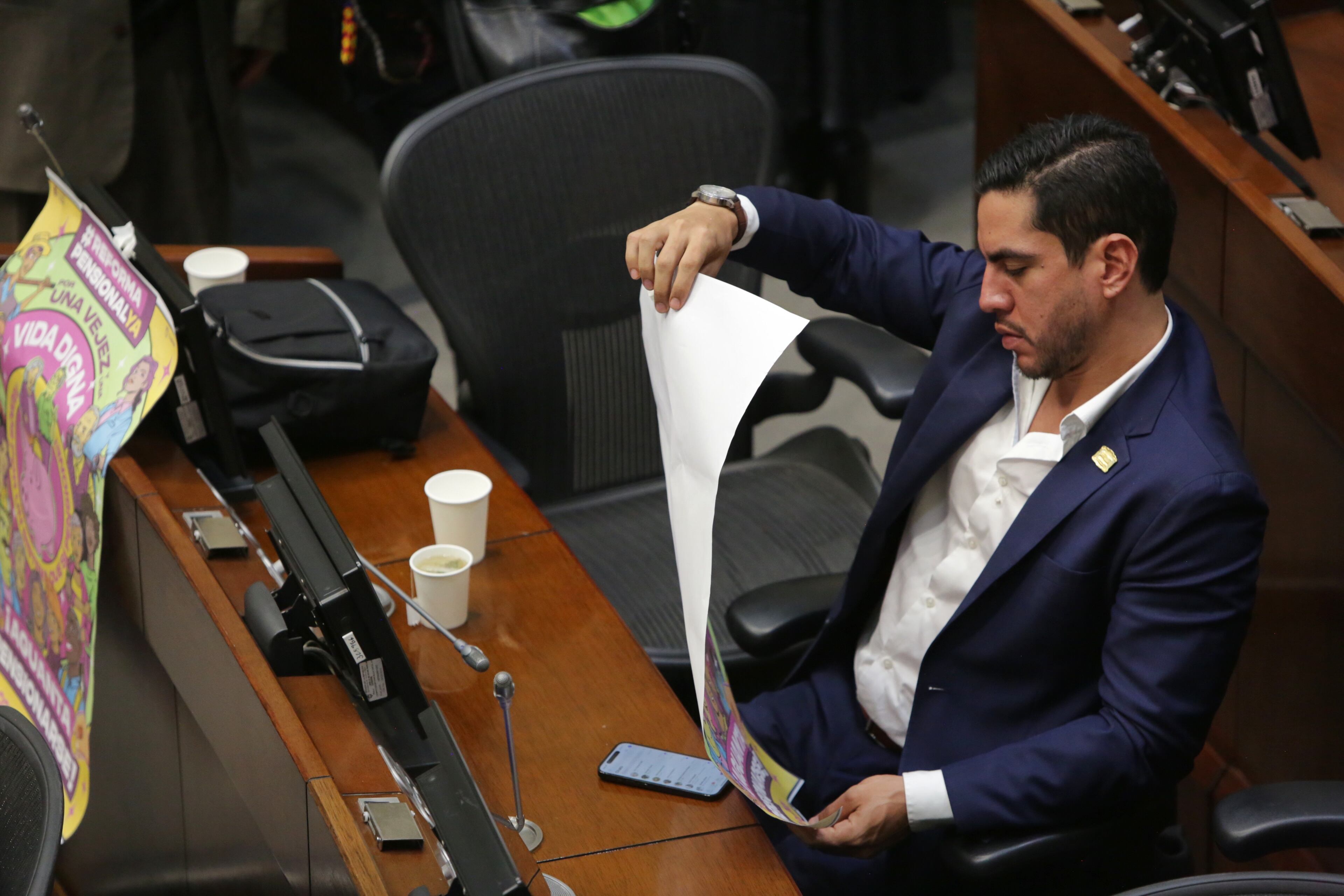 Poder. Reforma pensional debate en su segundo debate en el senado. Foto Guillermo Torres.