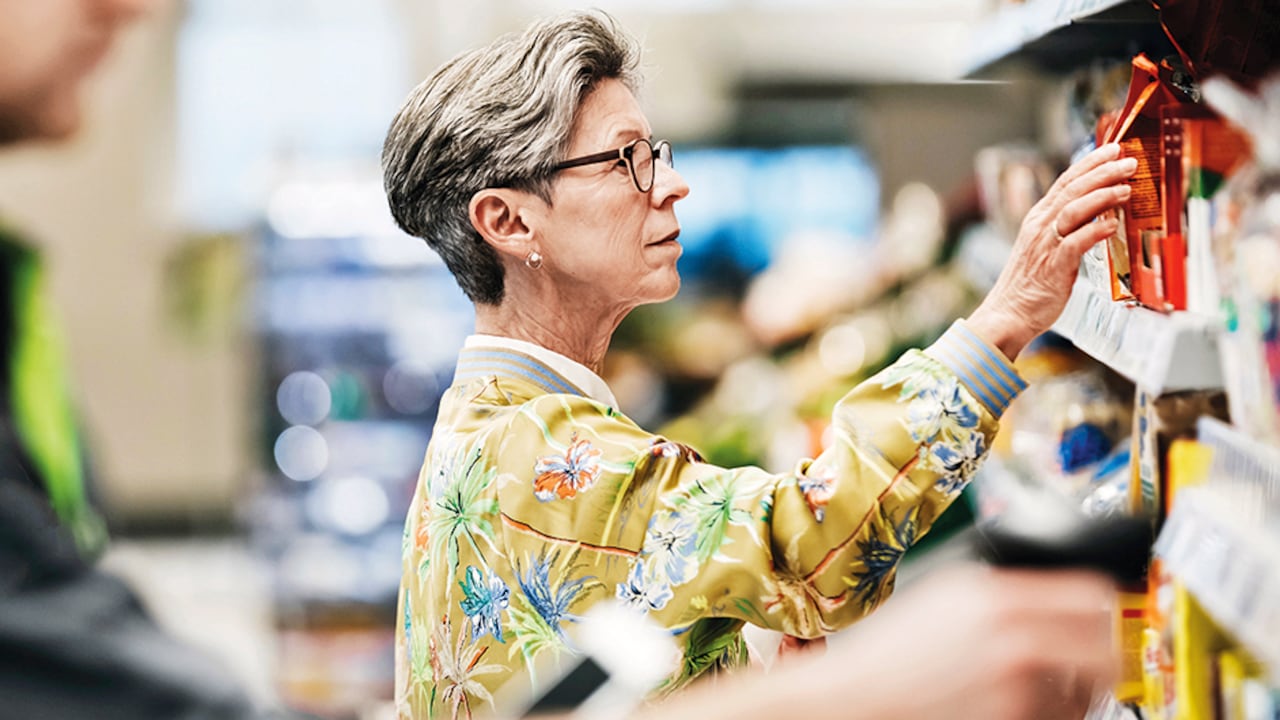 Los hogares de estratos 2 y 3 han declarado que planean volcarse a marcas más económicas en los productos que más consumen y que buscarán promociones al momento de comprar.