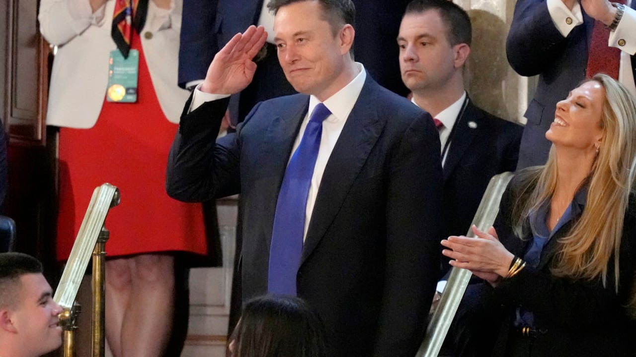 Elon Musk genera polémica al realizar predicción sobre la intervención de la tecnología en la medicina: ““Los robots los superarán”