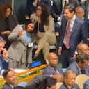 Saludo entre Delcy Rodríguez y Pedro Sánchez