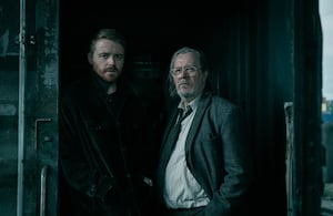 Liderada por Gary Oldman, 'Slow Horses' no tiene competencia, y mejora temporada a temporada.