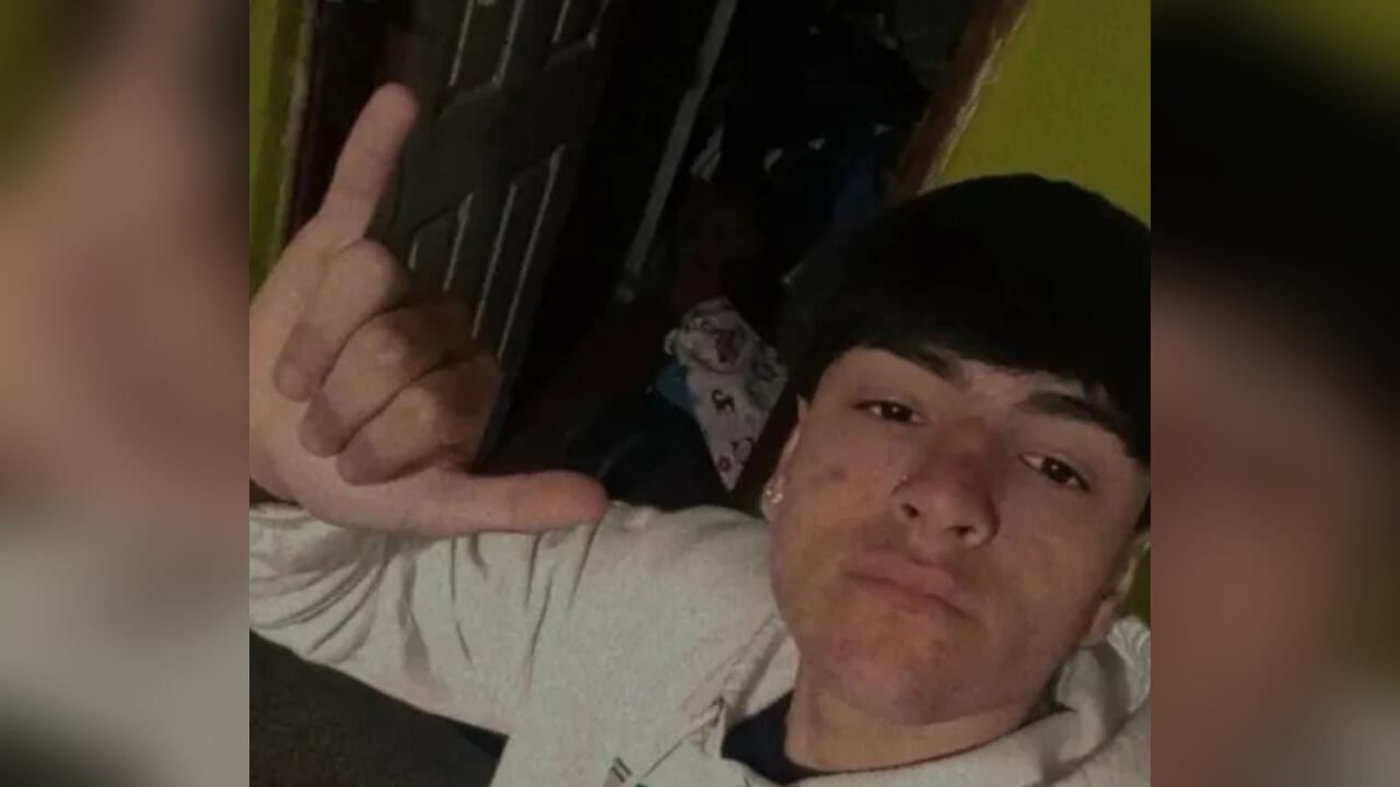 El joven se encuentra muy grave.