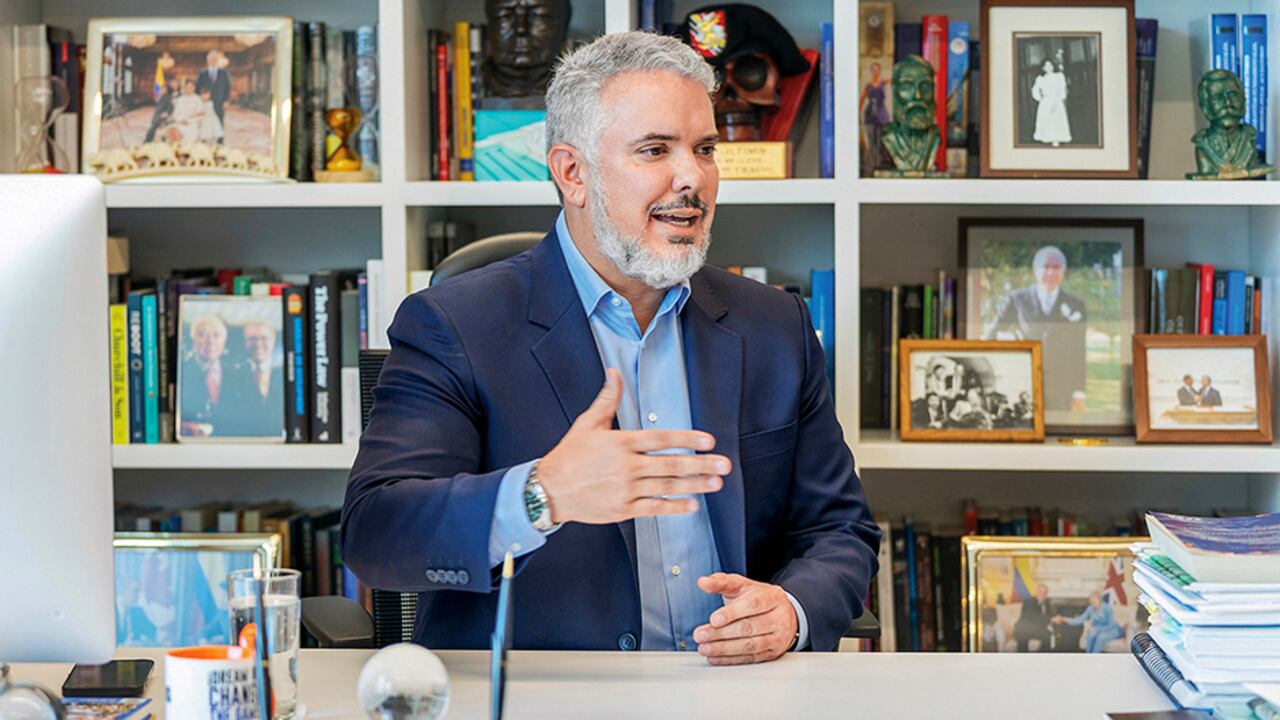 El expresidente Iván Duque hace una grave advertencia.