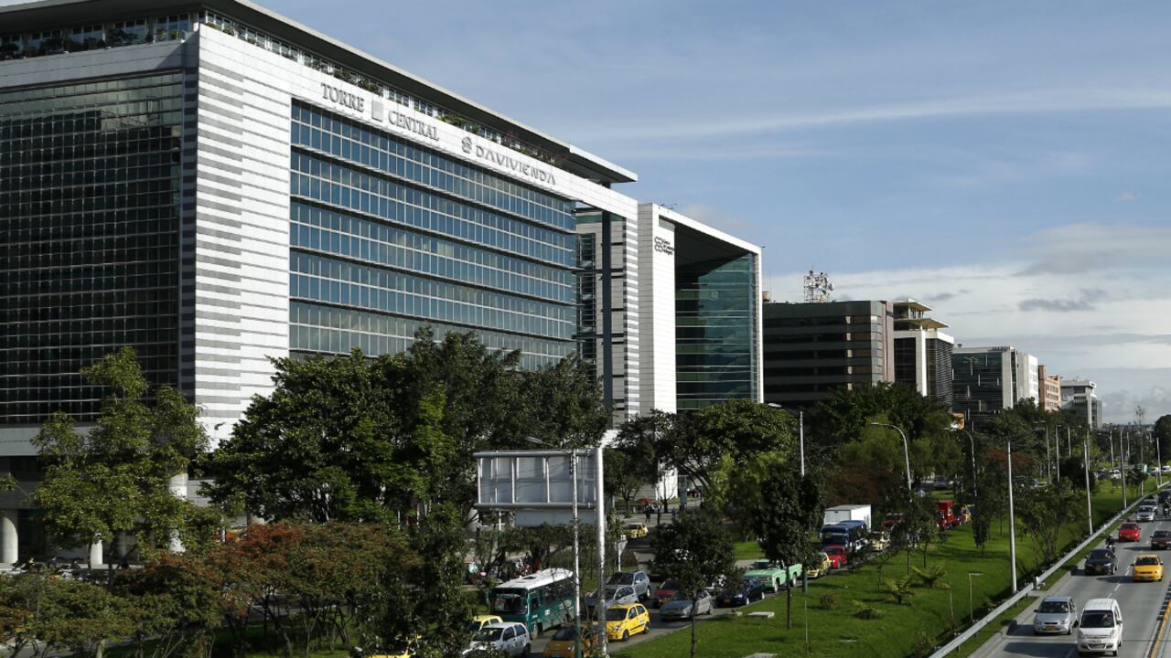 Al cierre de 2015 había cerca de 118.000 metros cuadrados de oficinas de altas especificaciones disponibles en la ciudad.