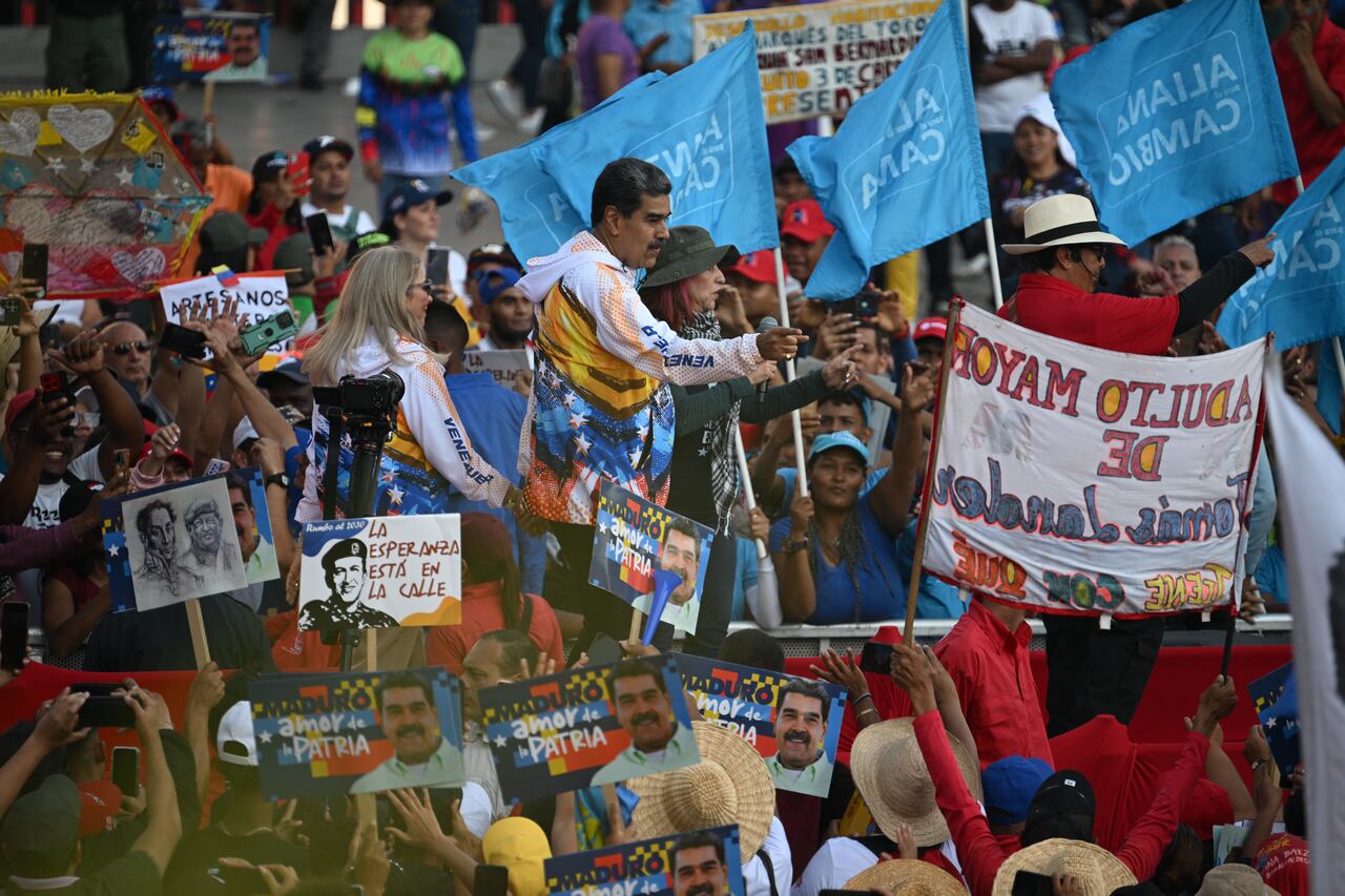 El presidente Nicolás Maduro se inscribió a las elecciones en Venezuela. (Photo by Federico PARRA / AFP)