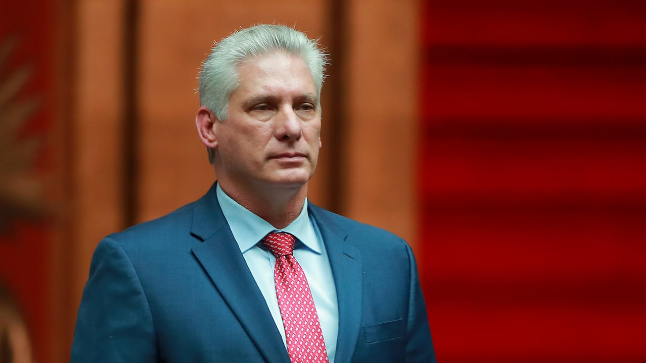 El presidente de Cuba, Miguel Díaz-Canel, pronuncia un discurso durante la sesión inaugural del XXVI Festival Internacional de Ballet en el Gran Teatro Alicia Alonso, el 28 de octubre de 2018