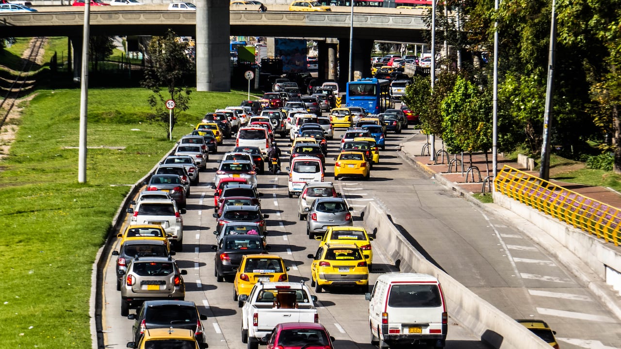 Los ciudadanos pueden pagar el impuesto vehicular de forma virtual, presencial o por medios electrónicos.