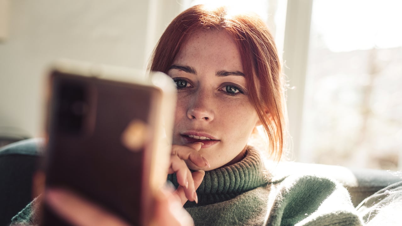 Estas son las aplicaciones más invasivas que tiene en el celular.