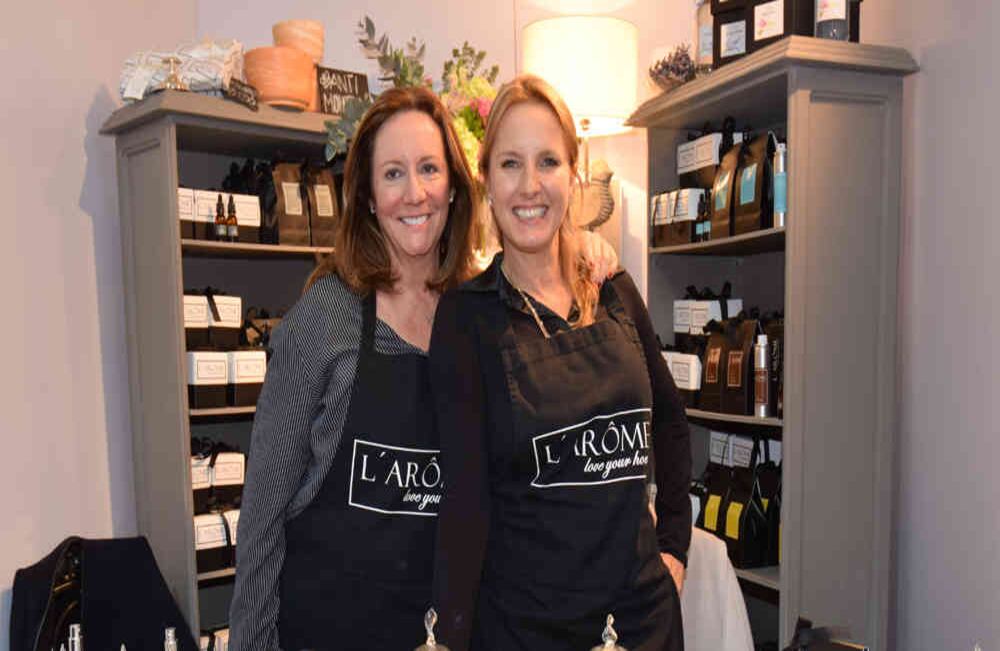 Juanita Santos y Ángela Gutiérrez.