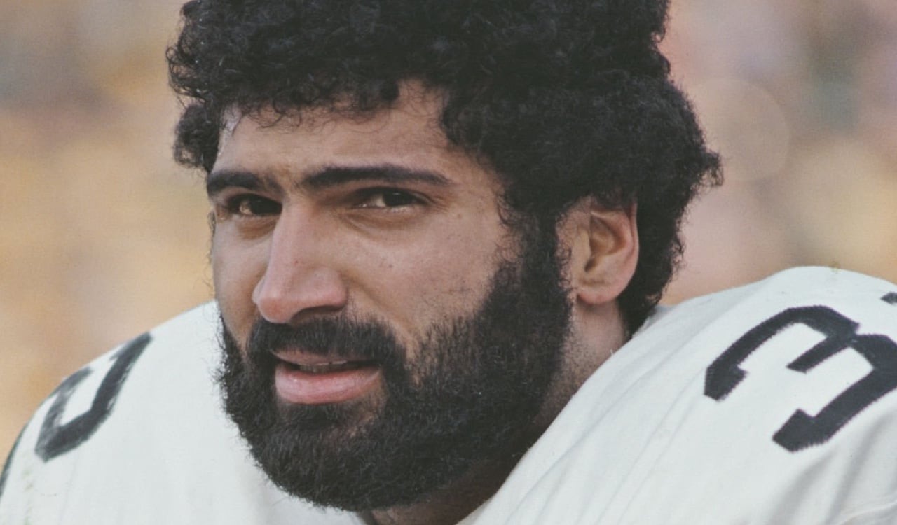 Franco Harris es recordado por una icónica jugada donde recorrió un gran cantidad de yardas para anotar un touchdown para los Steelers
