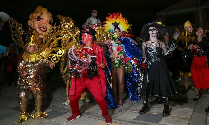 Guía práctica de viaje para disfrutar la Feria de Cali: discotecas, museos, monumentos emblemáticos y más