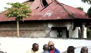 Así quedó el lugar donde se encontraban los estudiantes del colegio en Uganda.