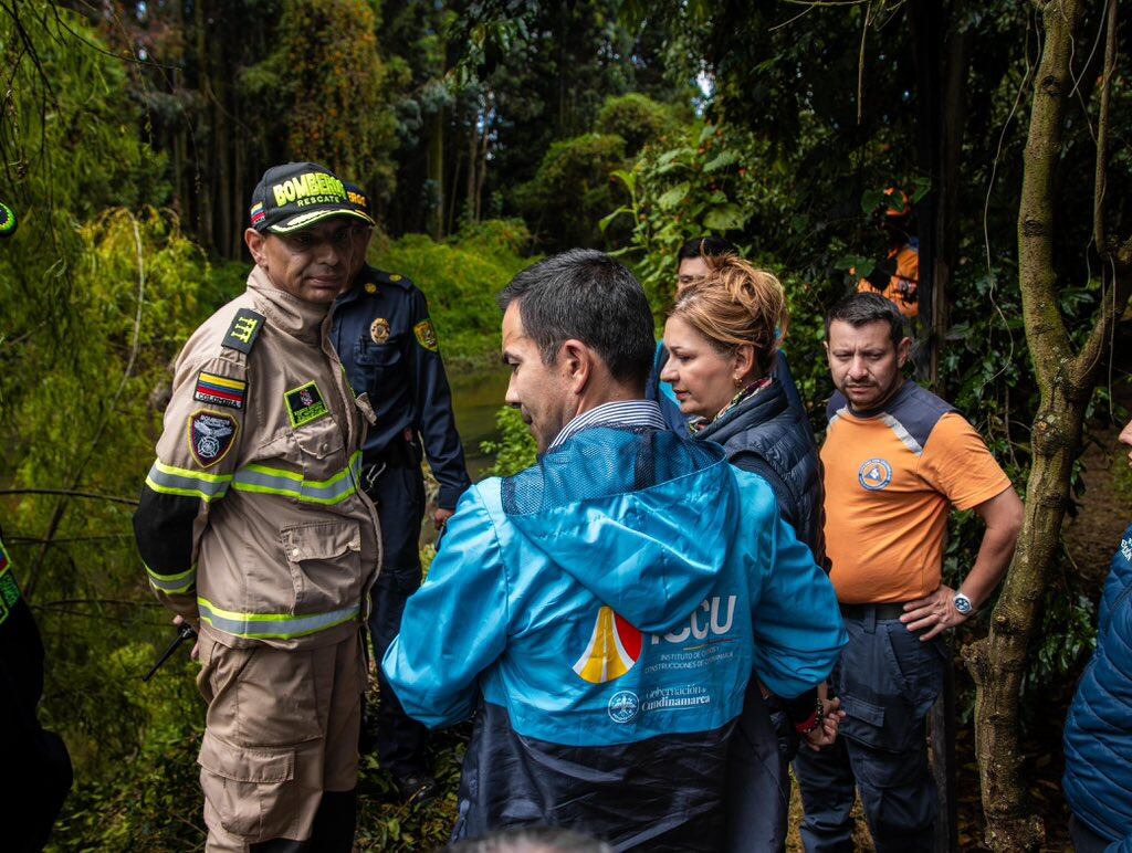 Las autoridades buscan a Valeria Afanador por tierra y agua.