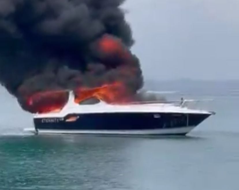 Yate se incendió en Cartagena