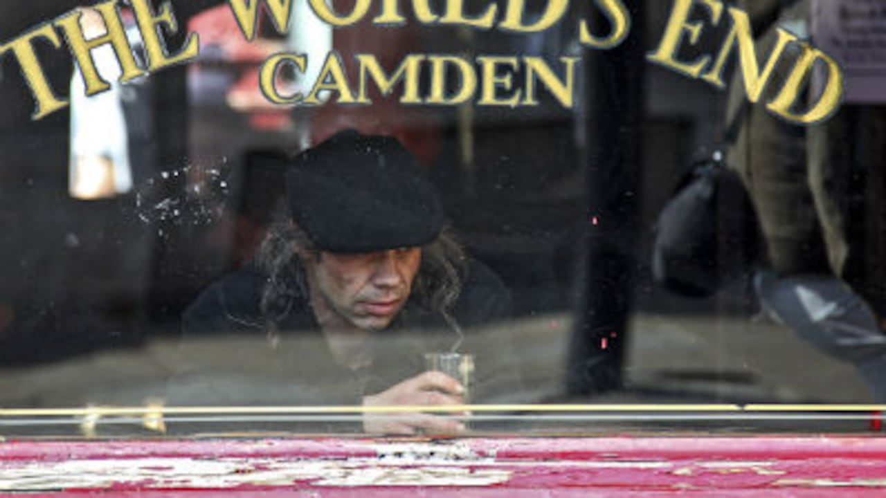 La obra que cuenta con 50 fotografías de gran formato (metro por 70 centímetros).