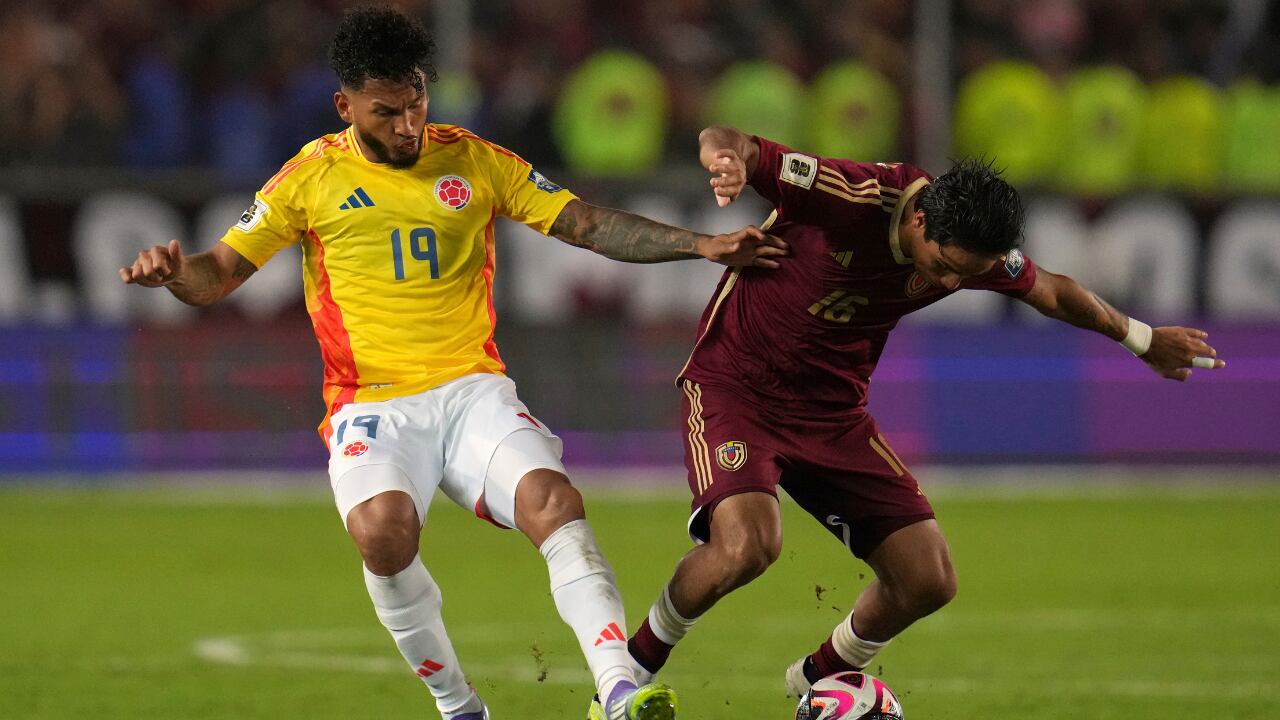 Luis Javier Suárez, figura de Colombia ante Venezuela por eliminatorias sudamericanas.
