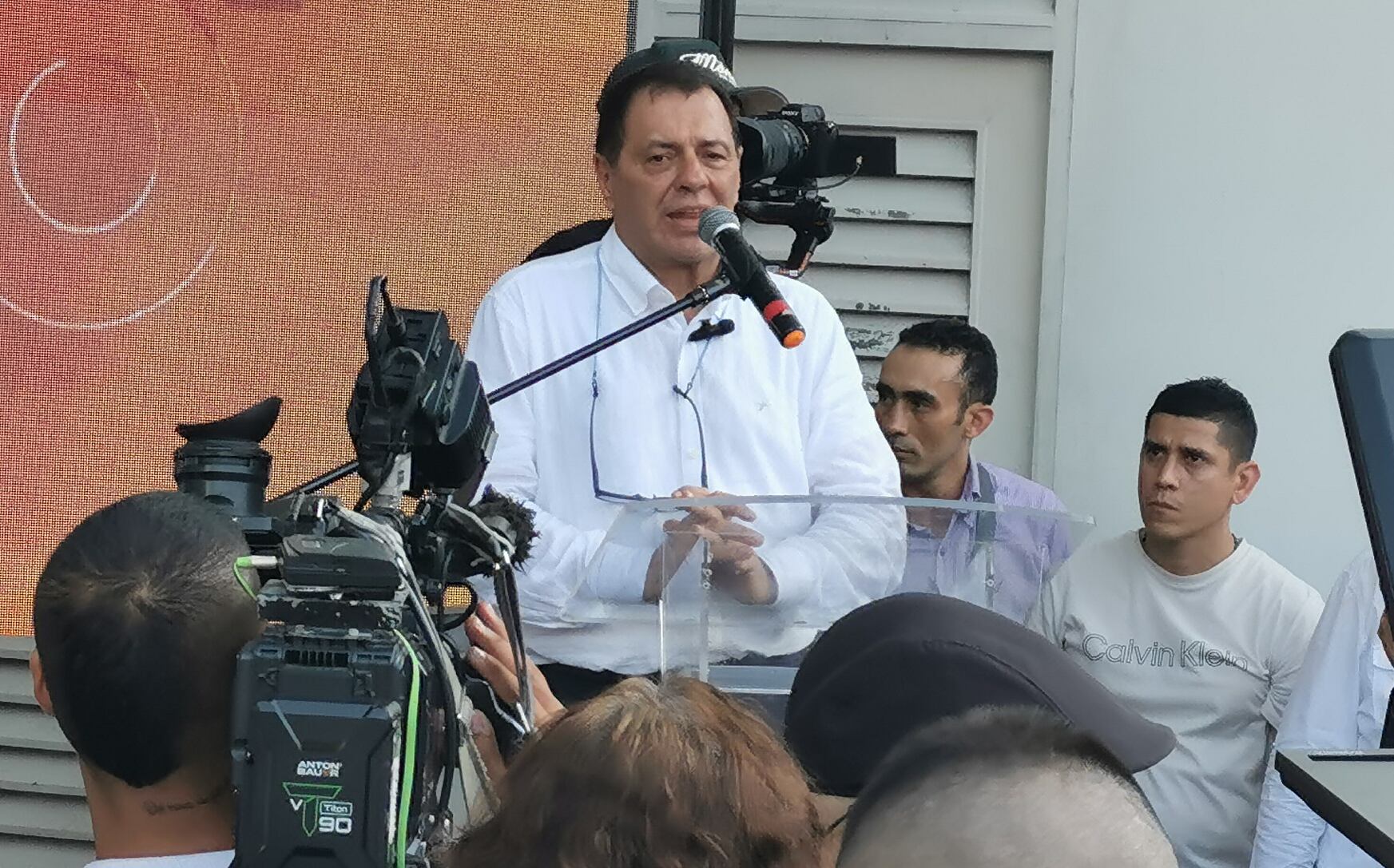 Cali: Política, Rueda de prensa con el candidato Tulio Gómez luego de su inscripción como candidato a la gobernación del Valle del Cauca.