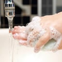 Estos jabones son usados por muchas personas que creen que están limpiando sus manos con más efectividad.