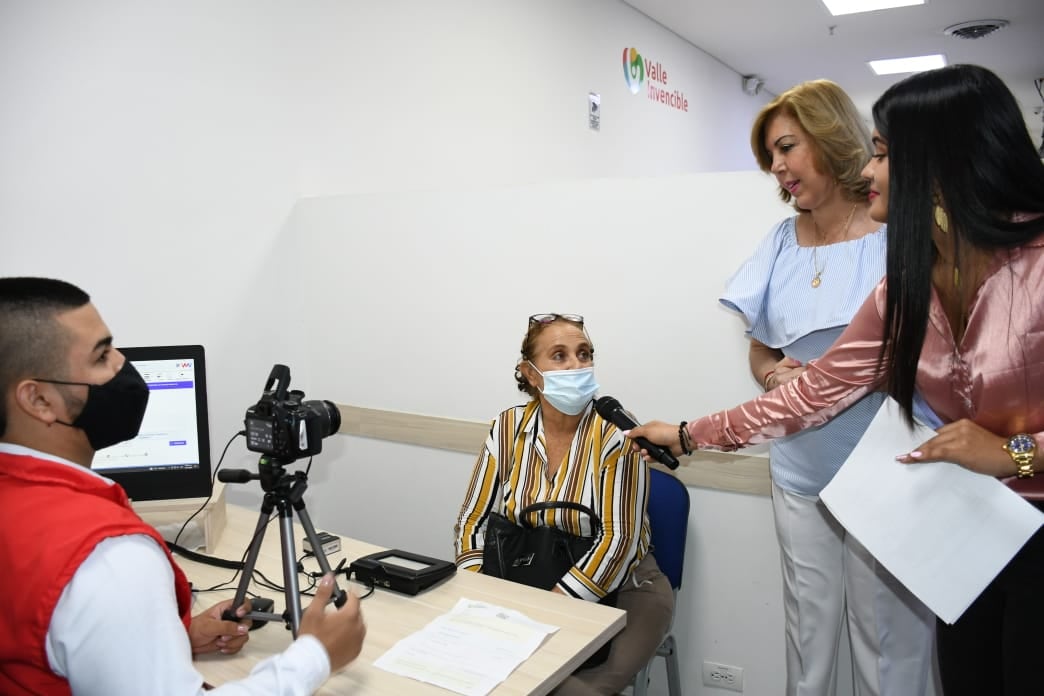 La Gobernación del Valle del Cauca cuenta con dos oficinas en Cali para la expedición de pasaportes.