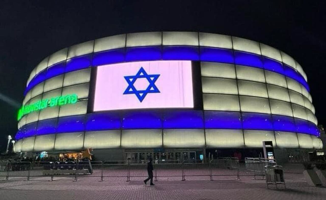 El Movistar Arena se ilumina con la bandera de Israel.
