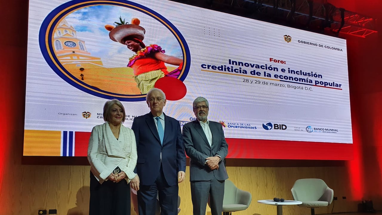 Ministro de Hacienda José Antonio Ocampo, en el lanzamiento de la estrategia Creo, para financiar la economía popular.