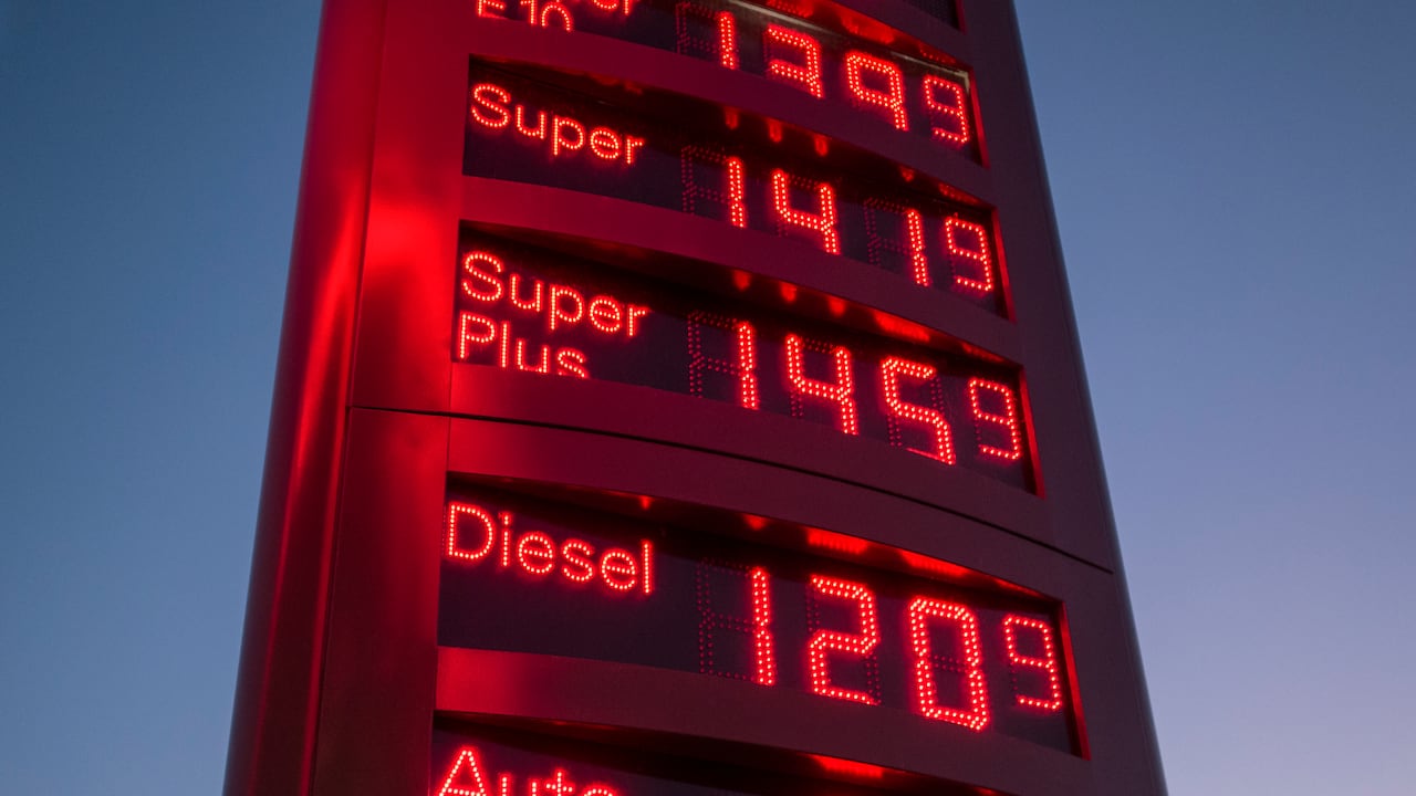 El Ministerio de Minas informó que el valor de la gasolina corriente motor tendrá un reajuste en promedio de $600 por galón en todo el país.