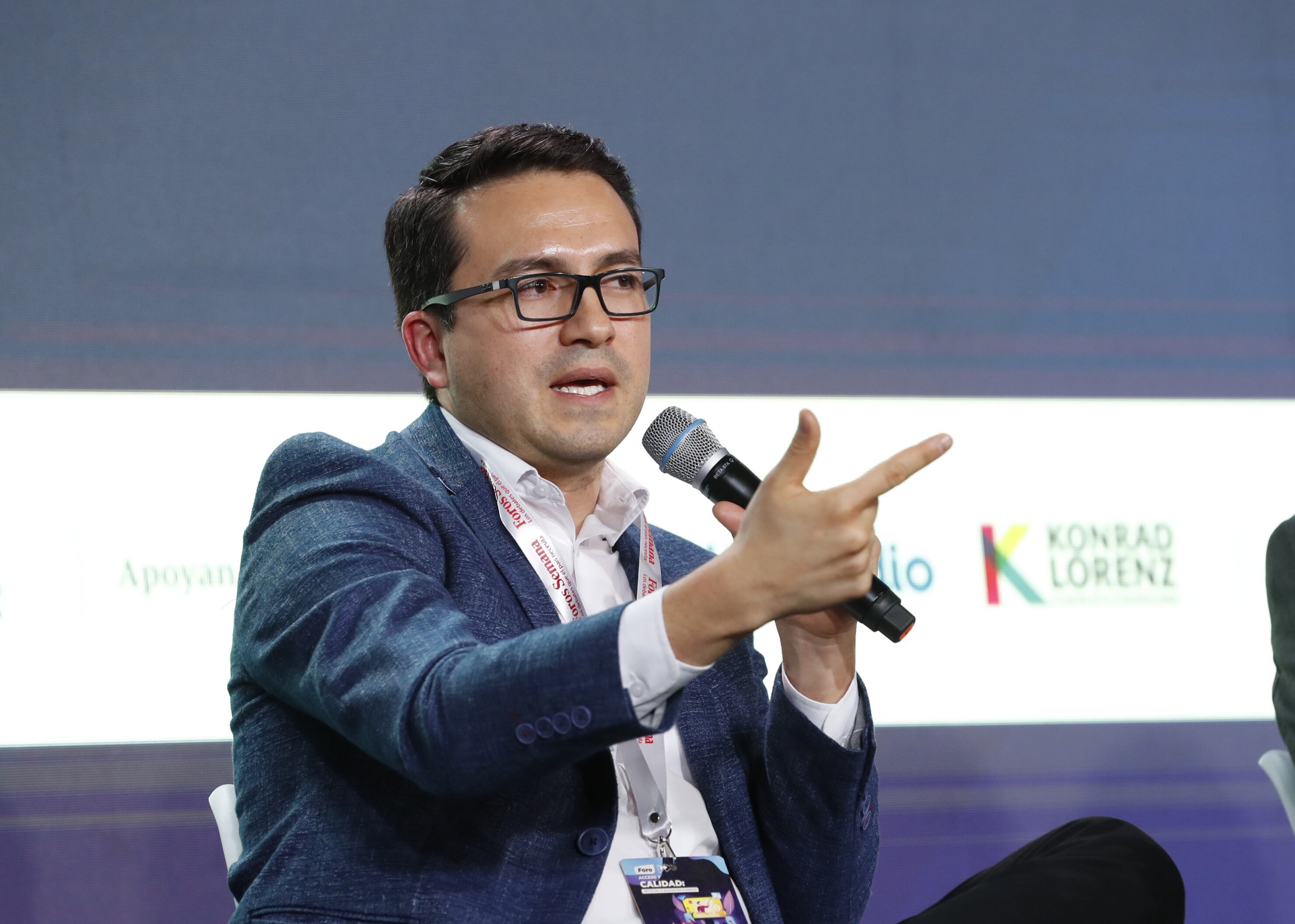 PANEL: DEL AULA A LA NÓMINA